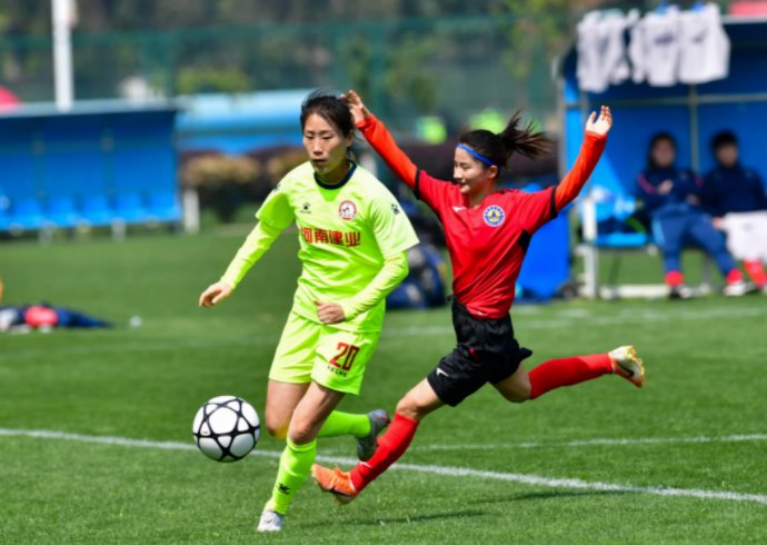 包含河南建业球员状态神秘，备战策略暴露的词条